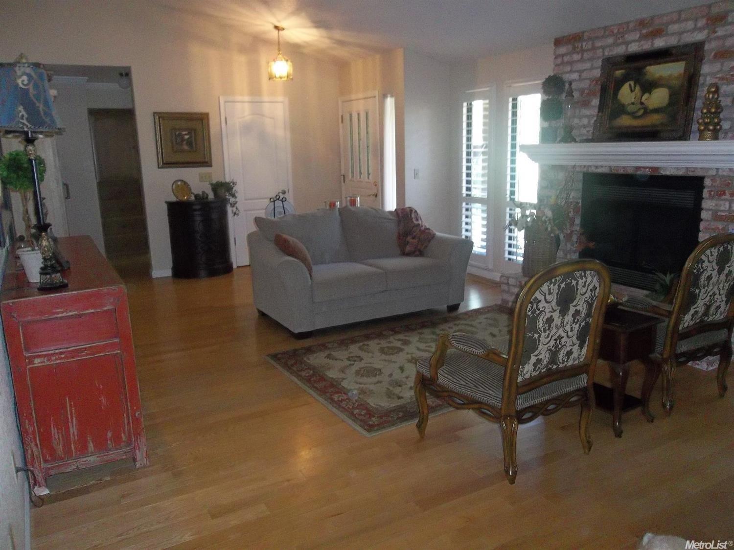 2116 Quebec Ct, Modesto, CA 95356 photo 2