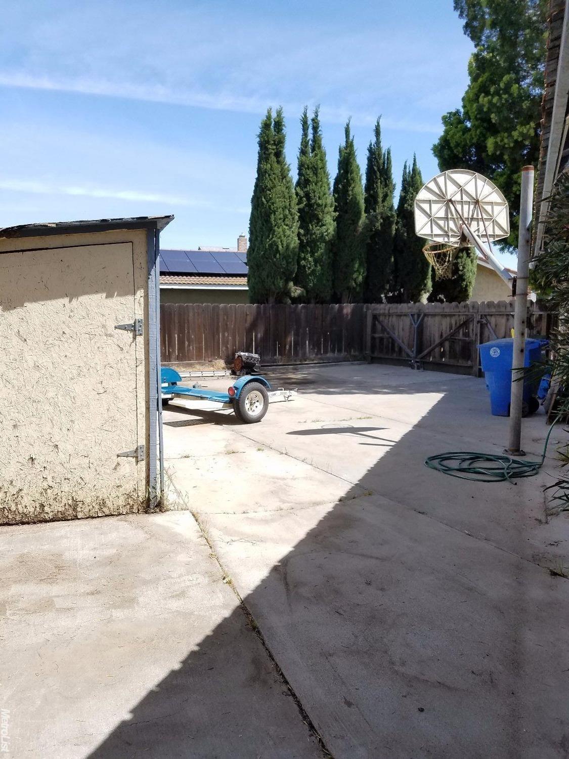 1587 Liverpool Ct, Manteca, CA 95336 photo 17