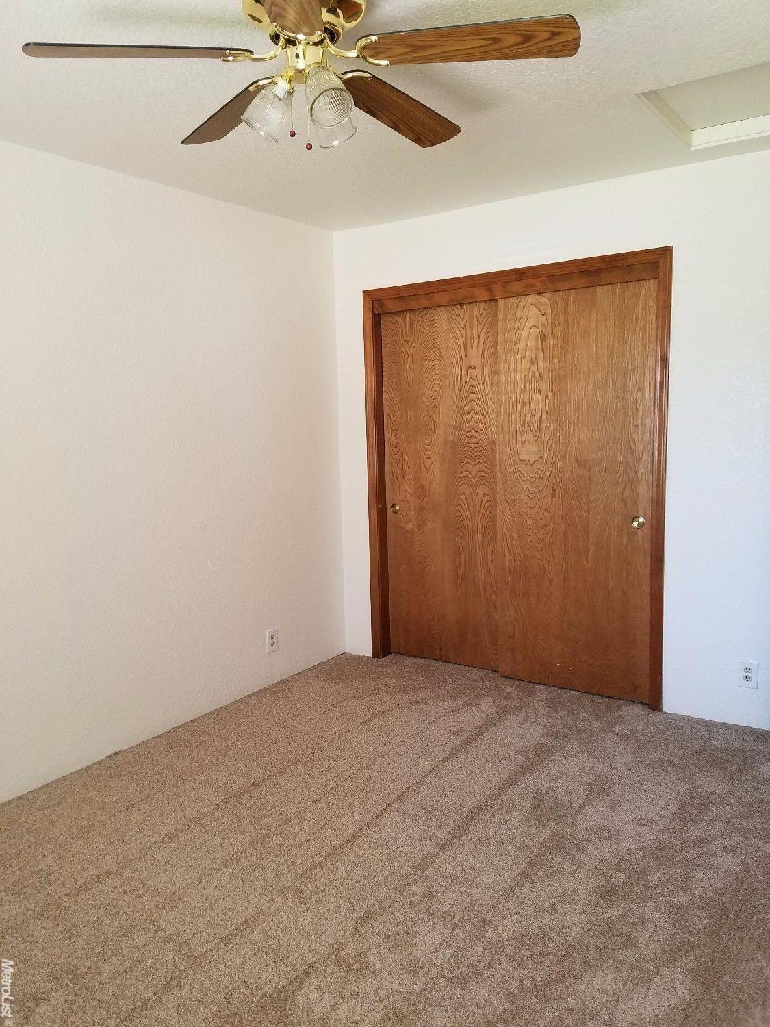 1587 Liverpool Ct, Manteca, CA 95336 photo 9