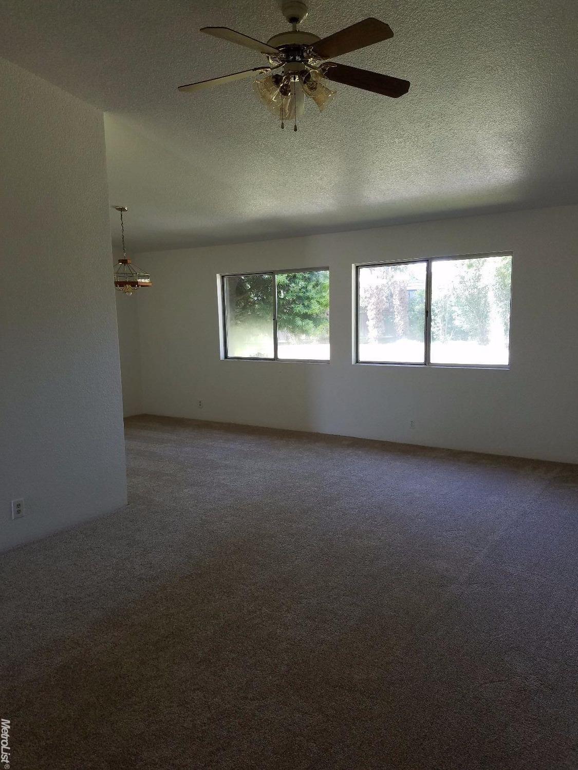 1587 Liverpool Ct, Manteca, CA 95336 photo 6