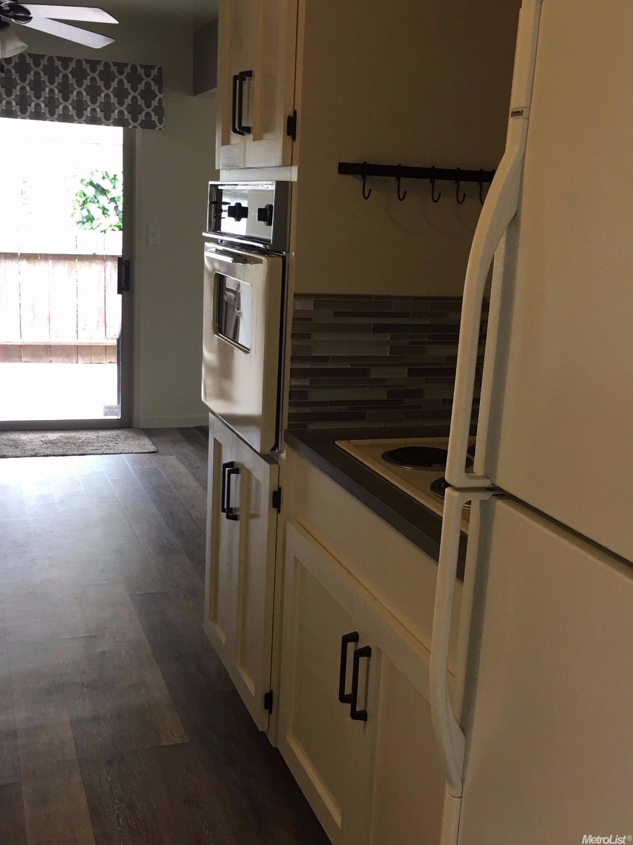 520 G, Galt, CA 95632 photo 3