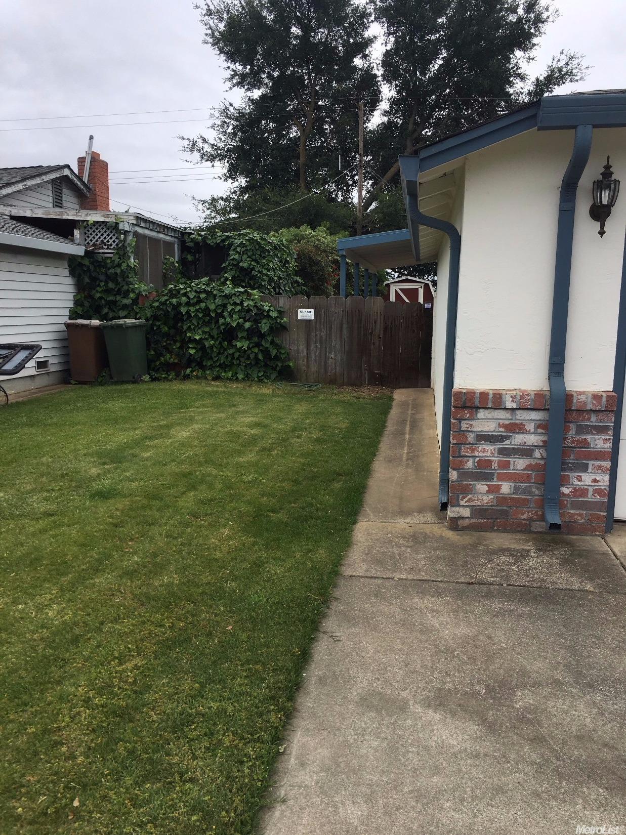520 G, Galt, CA 95632 photo 2