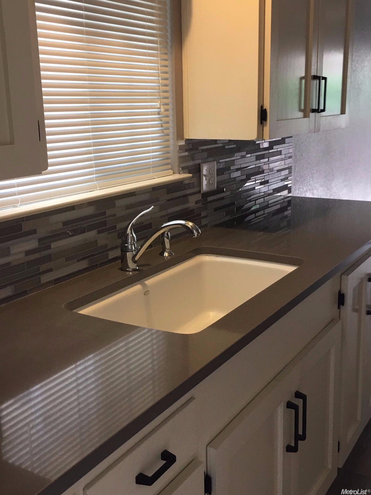 520 G, Galt, CA 95632 photo 4