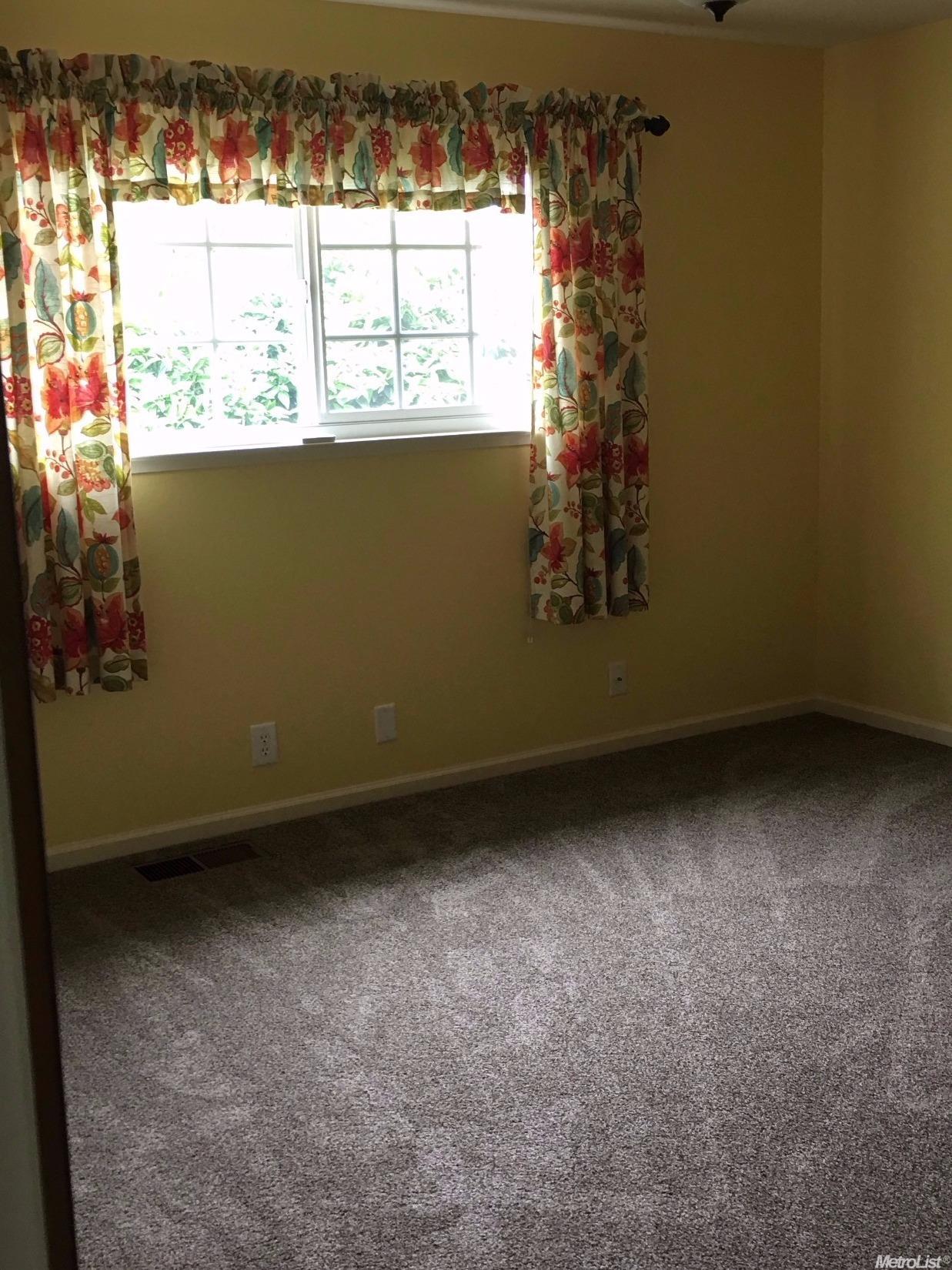 520 G, Galt, CA 95632 photo 8