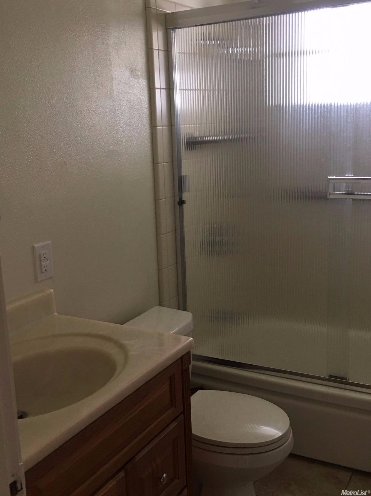 520 G, Galt, CA 95632 photo 9