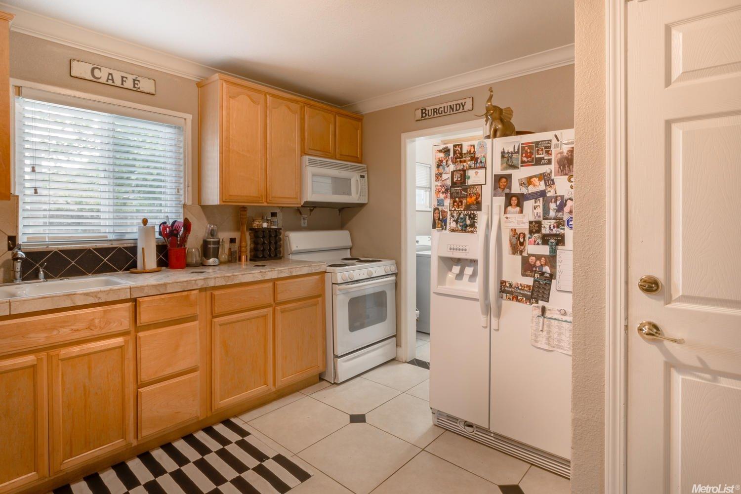 1801 Elmhurst Dr, Modesto, CA 95350 photo 12