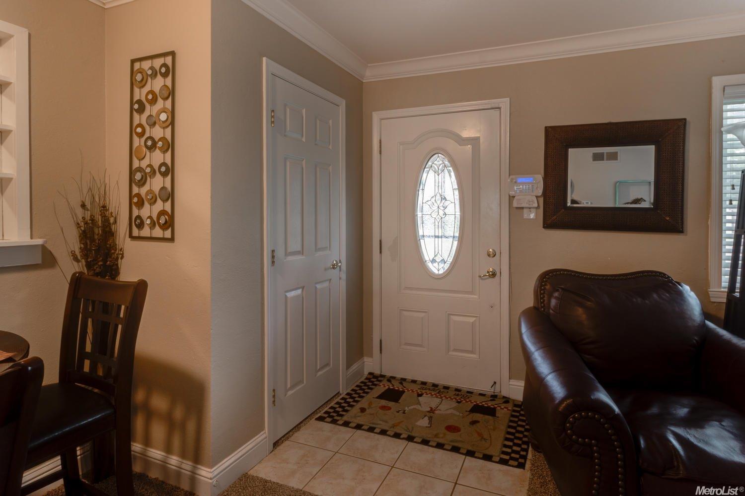 1801 Elmhurst Dr, Modesto, CA 95350 photo 5