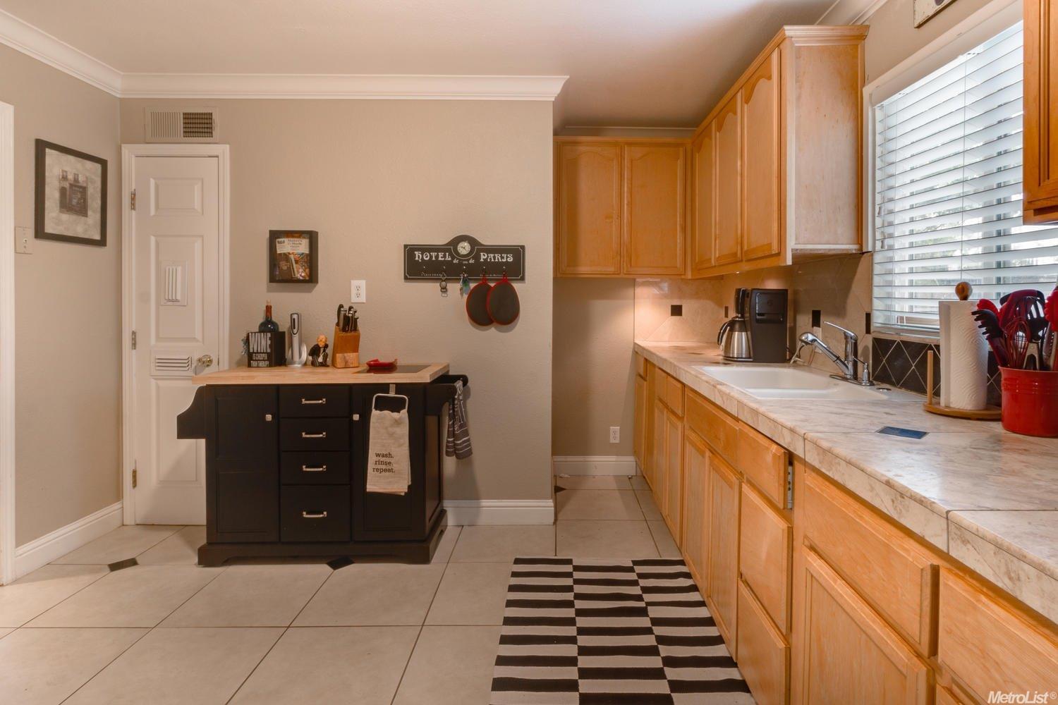 1801 Elmhurst Dr, Modesto, CA 95350 photo 14