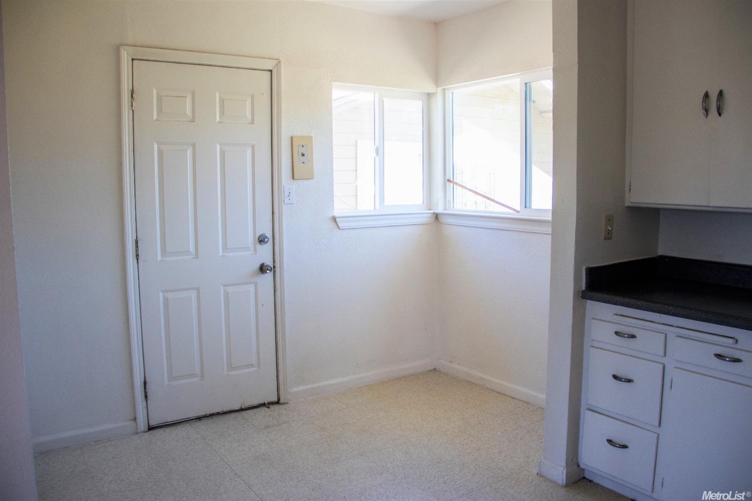 811 Edythe St, Manteca, CA 95337 photo 11