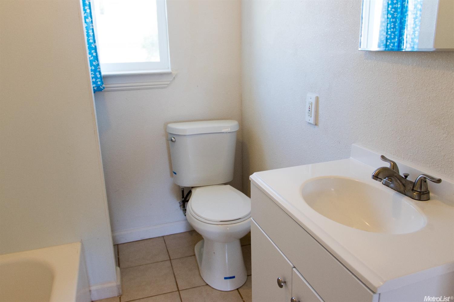 811 Edythe St, Manteca, CA 95337 photo 12