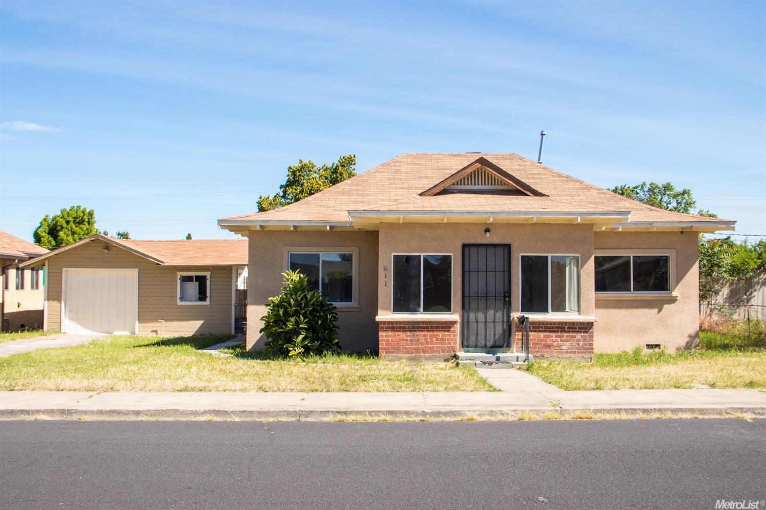 811 Edythe St, Manteca, CA 95337 photo 1