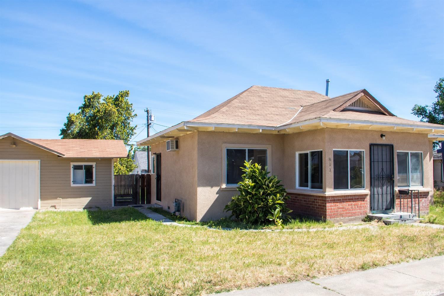 811 Edythe St, Manteca, CA 95337 photo 2