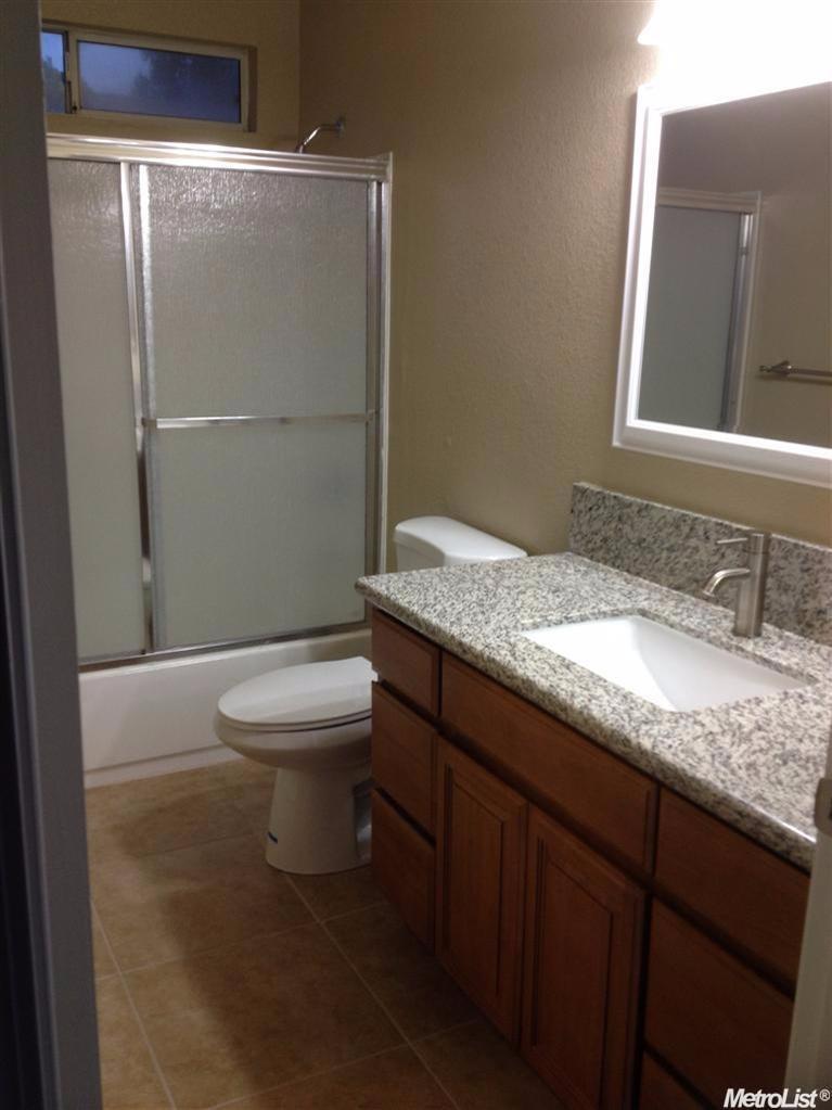 8445 Oakenshield Cir, Antelope, CA 95843 photo 7