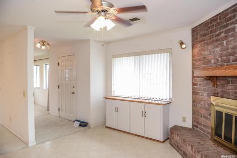 630 S Orange Ave, Lodi, CA 95240 photo 3