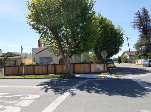 102 4th St, Isleton, CA 95641 photo 2