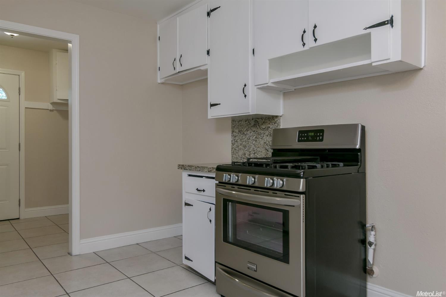 1430 Kearney Ave, Modesto, CA 95350 photo 10