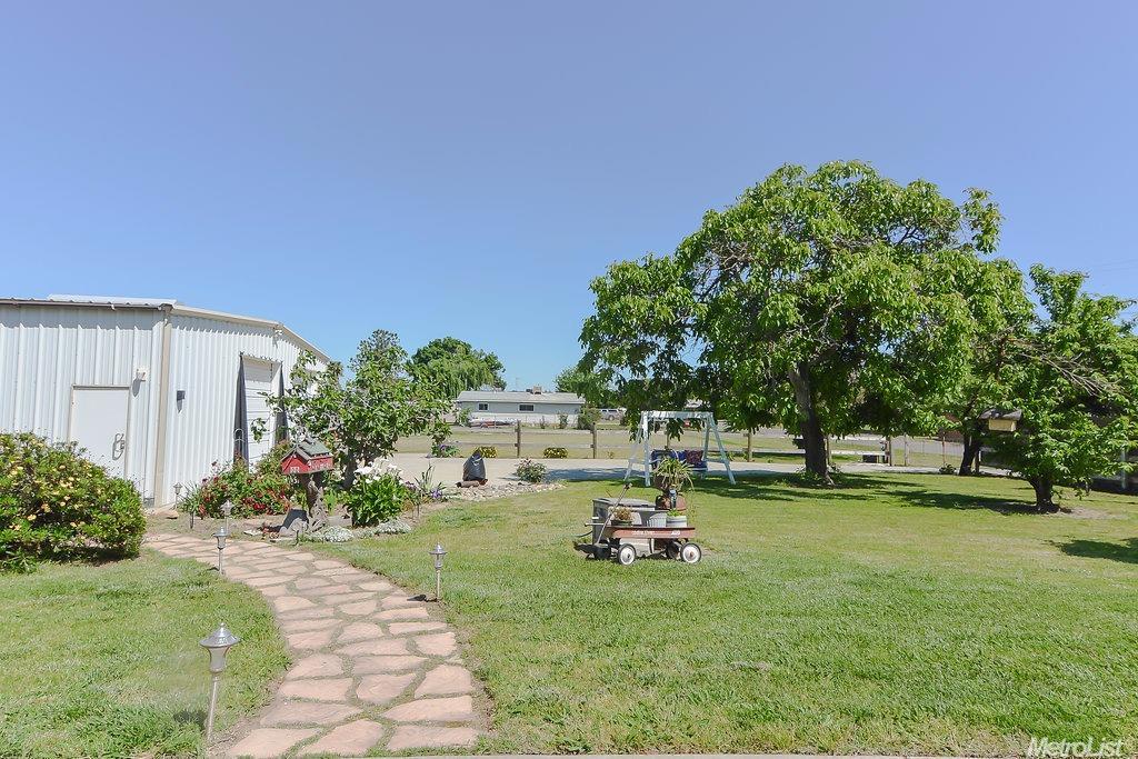 924 Hickman Rd, Hickman, CA 95323 photo 8