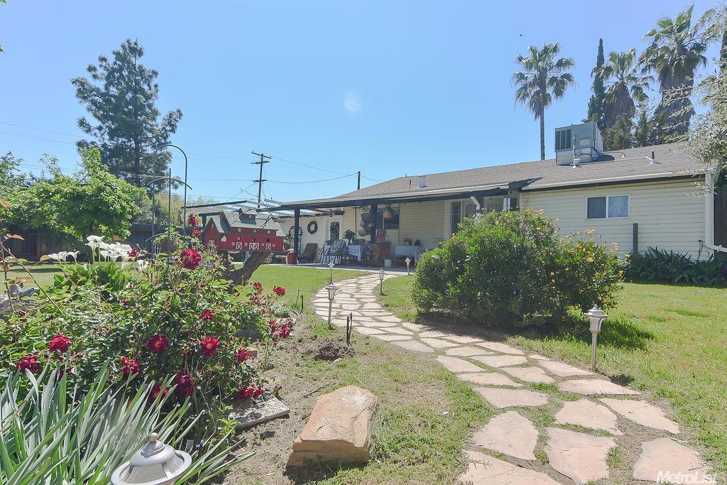 924 Hickman Rd, Hickman, CA 95323 photo 12