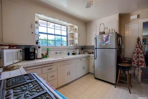 8924 Palmquist Rd, Tracy, CA 95304 photo 2