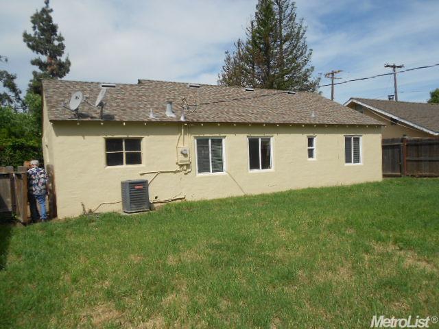 1240 Melrose Ave, Modesto, CA 95350 photo 4
