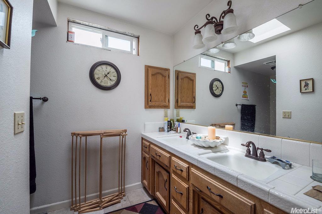 3161 N Park Ct, Turlock, CA 95382 photo 11
