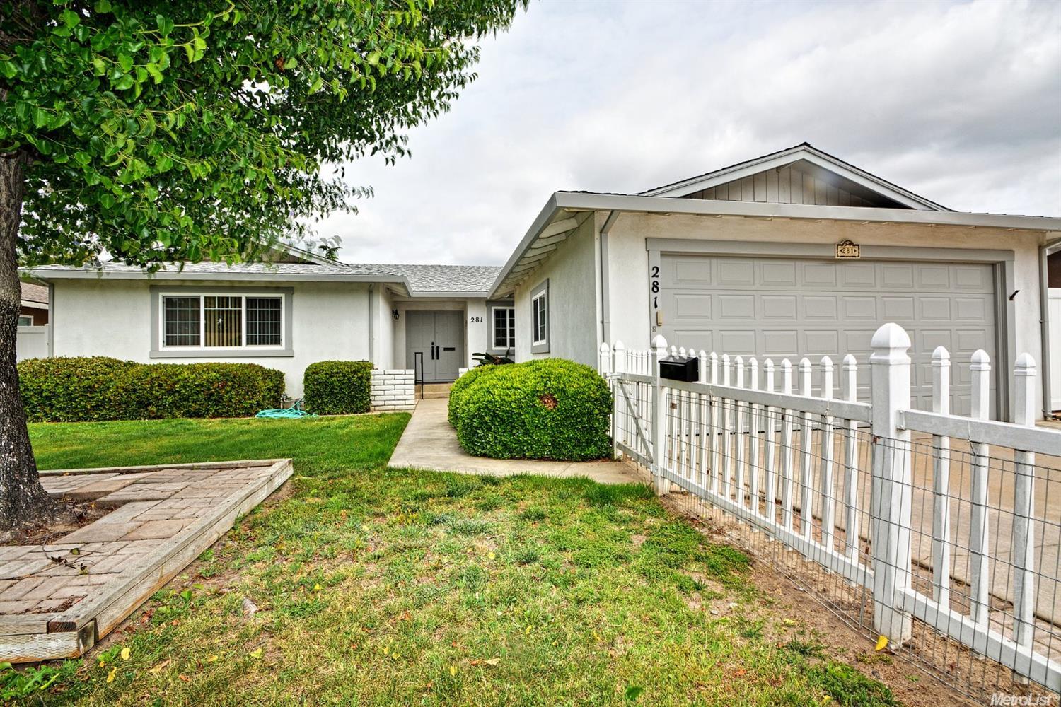 281 Earlham Dr, Turlock, CA 95382 photo 1