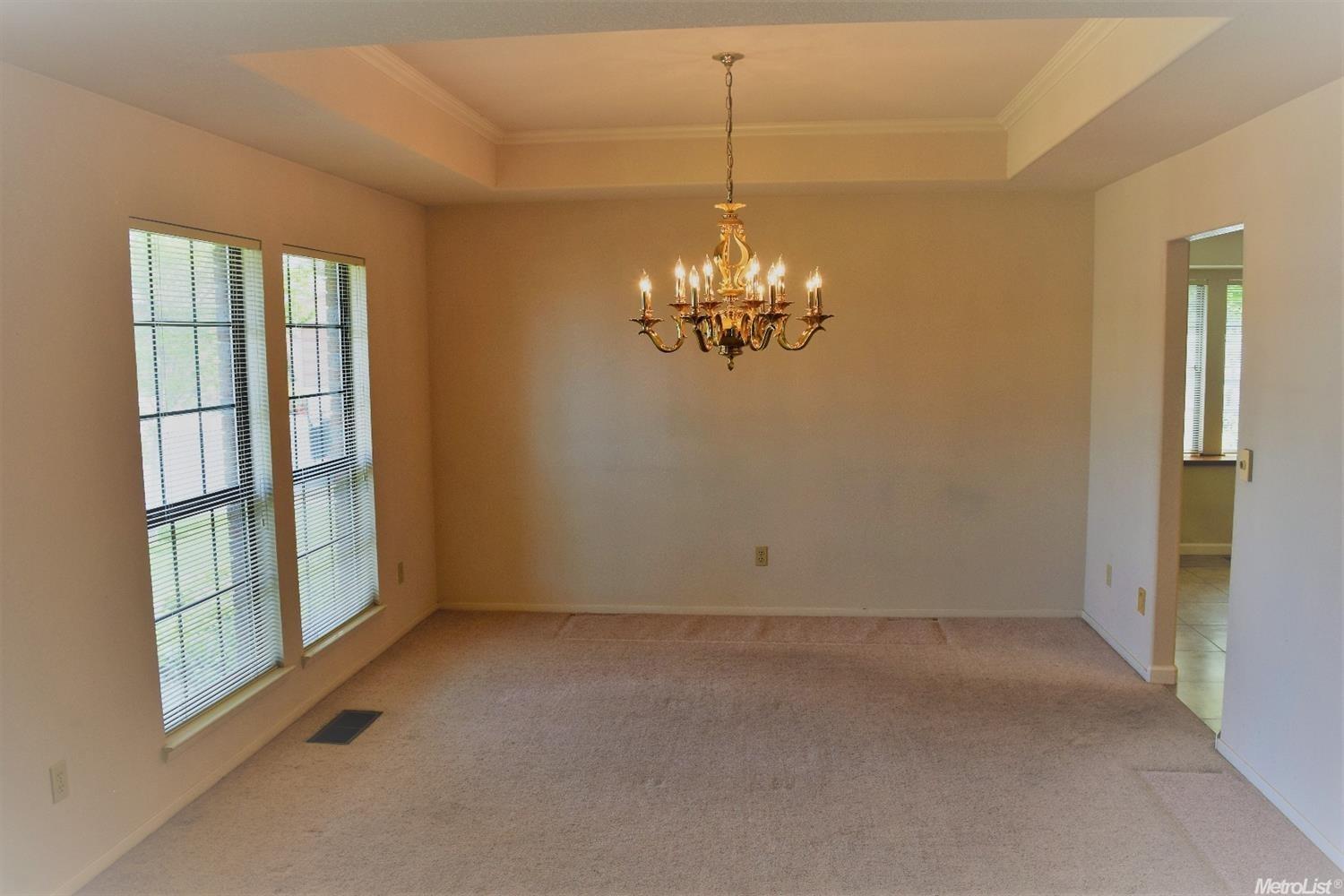 940 Country Club Cir, Ripon, CA 95366 photo 6