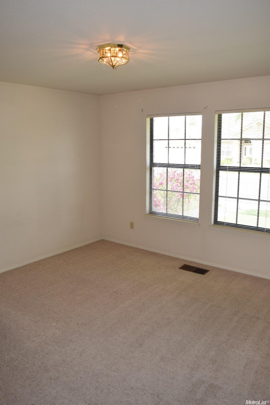 940 Country Club Cir, Ripon, CA 95366 photo 16