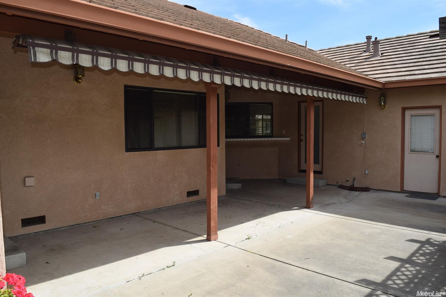 940 Country Club Cir, Ripon, CA 95366 photo 22