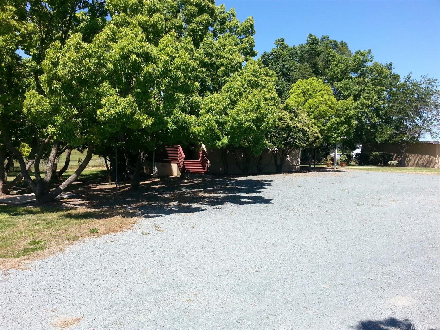 9507 Jeffcott Rd, Wilton, CA 95693 photo 2