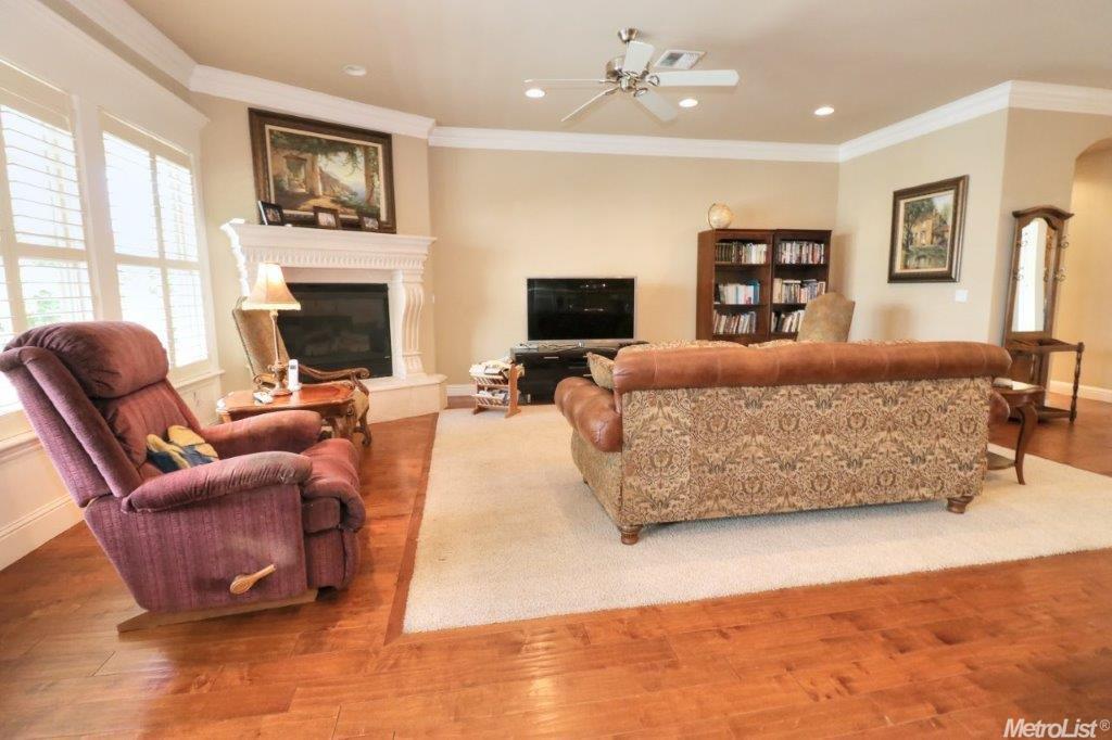 9265 Orangevale Ave, Orangevale, CA 95662 photo 14