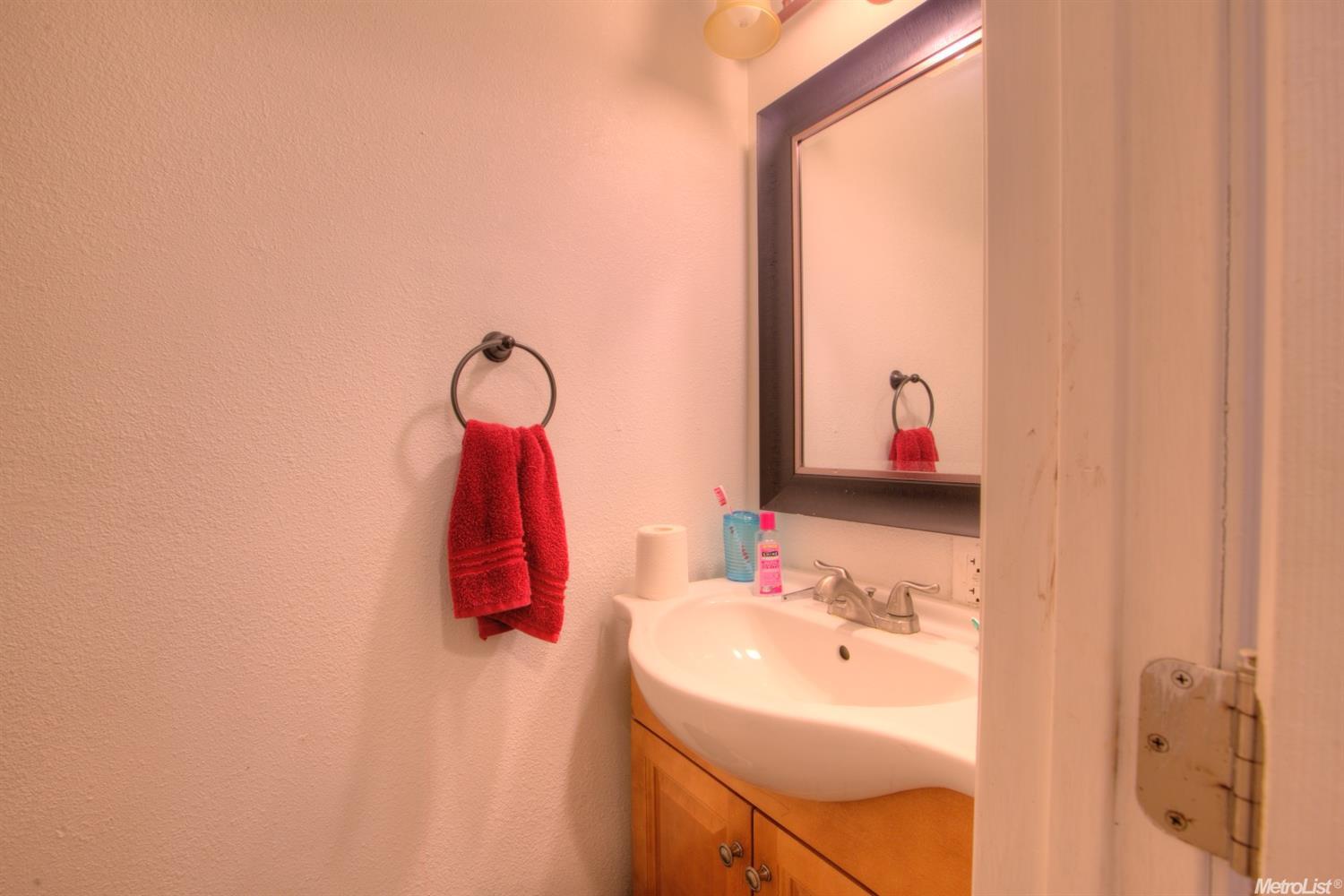 401 S Emerald Ave, Modesto, CA 95351 photo 16