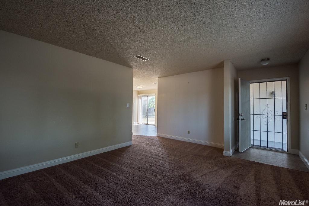1337 Clevenger Dr, Modesto, CA 95356 photo 4