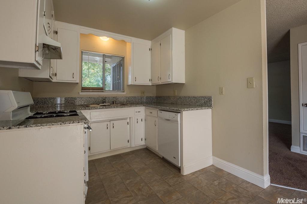 1337 Clevenger Dr, Modesto, CA 95356 photo 7