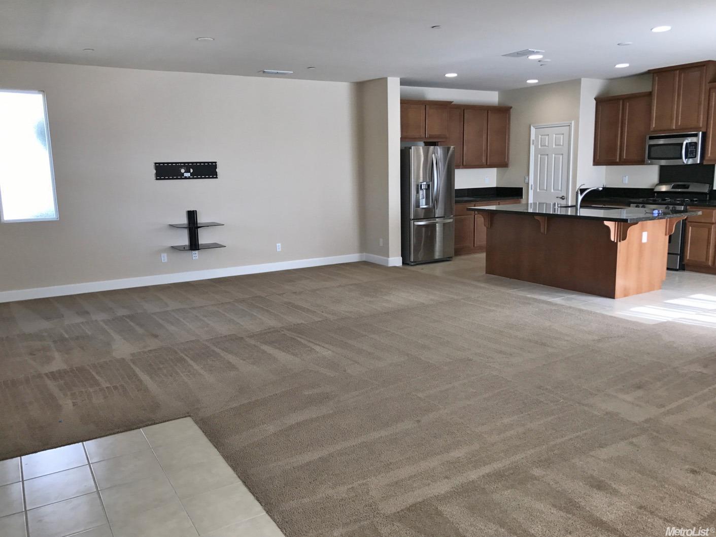 1348 Bugby Ln, Folsom, CA 95630 photo 2