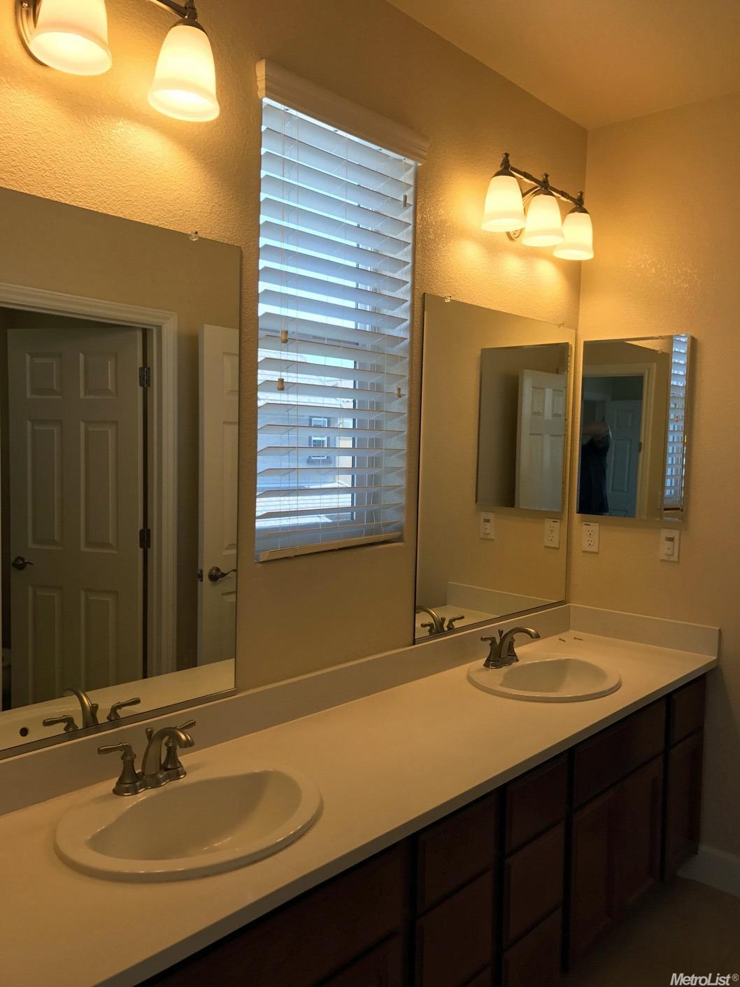 1348 Bugby Ln, Folsom, CA 95630 photo 32