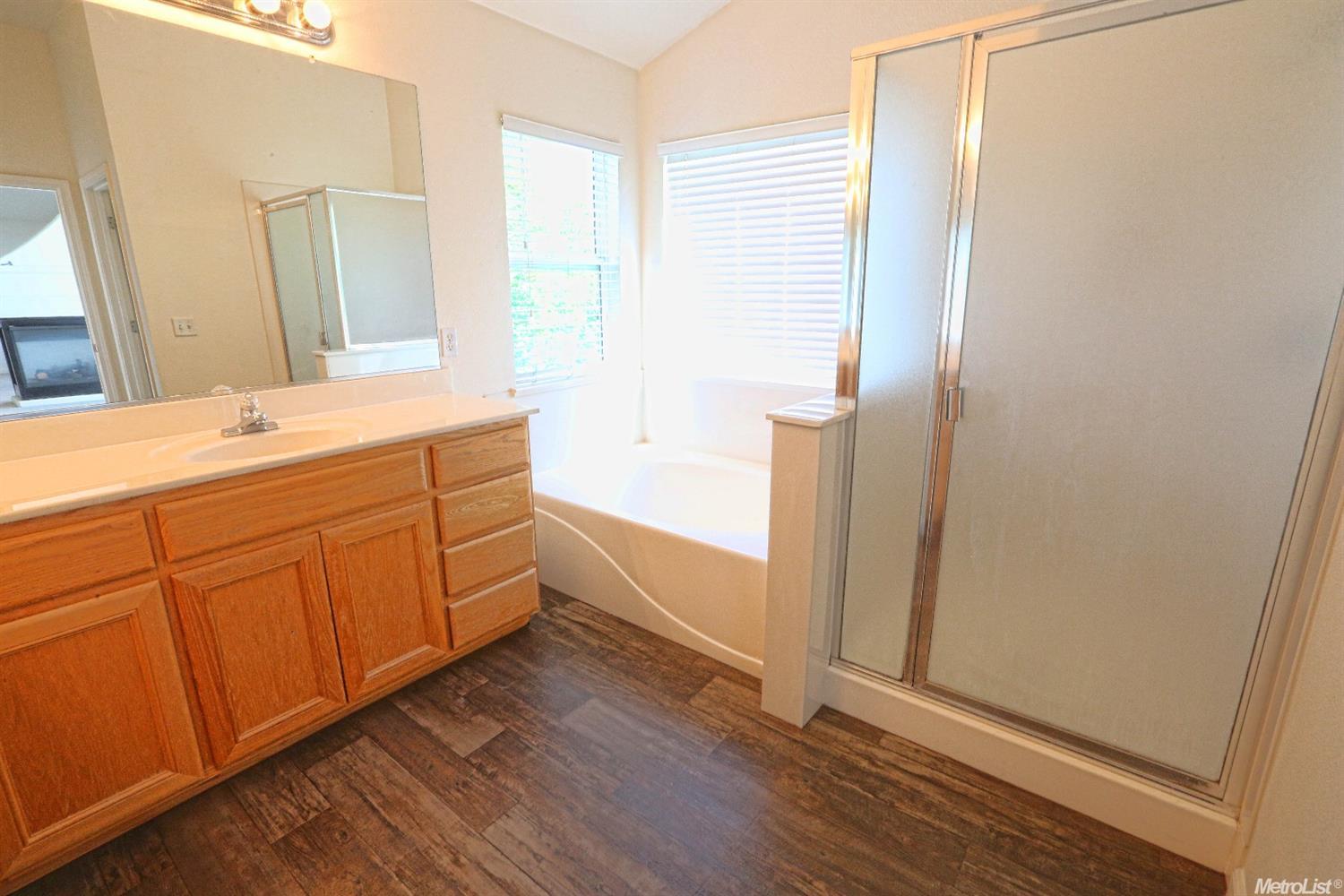 516 Dimensions St, Modesto, CA 95356 photo 9