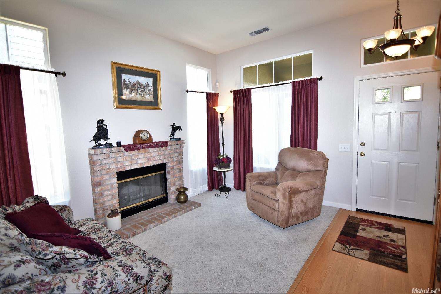 382 Memory Ln, Turlock, CA 95382 photo 2