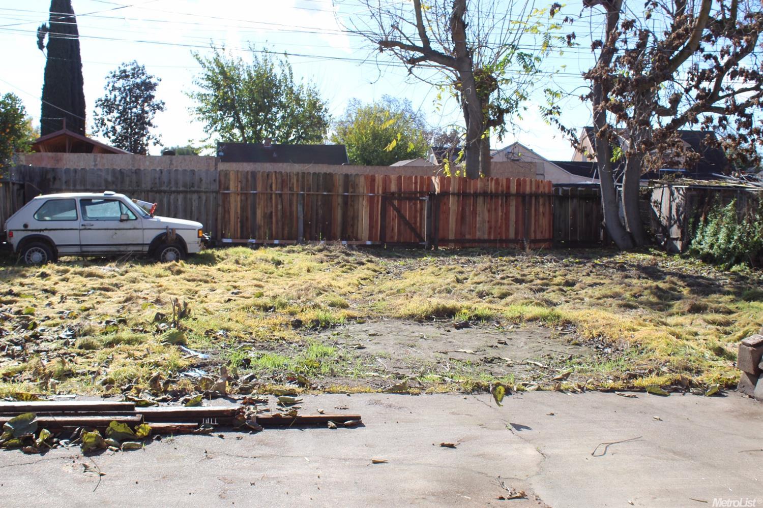 1120 Pelton Ave, Modesto, CA 95351 photo 1