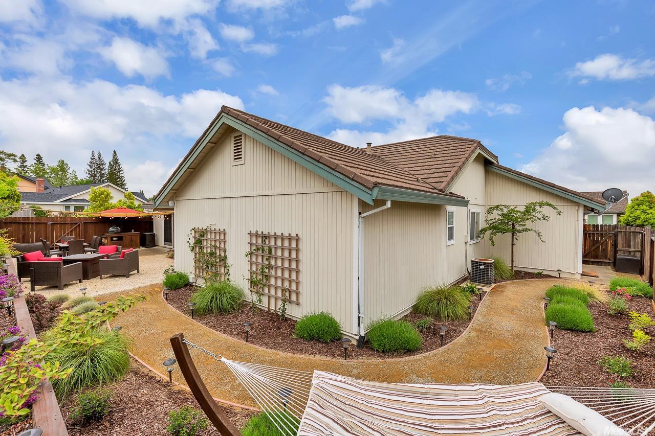 5704 Bluffs Dr, Rocklin, CA 95765 photo 23