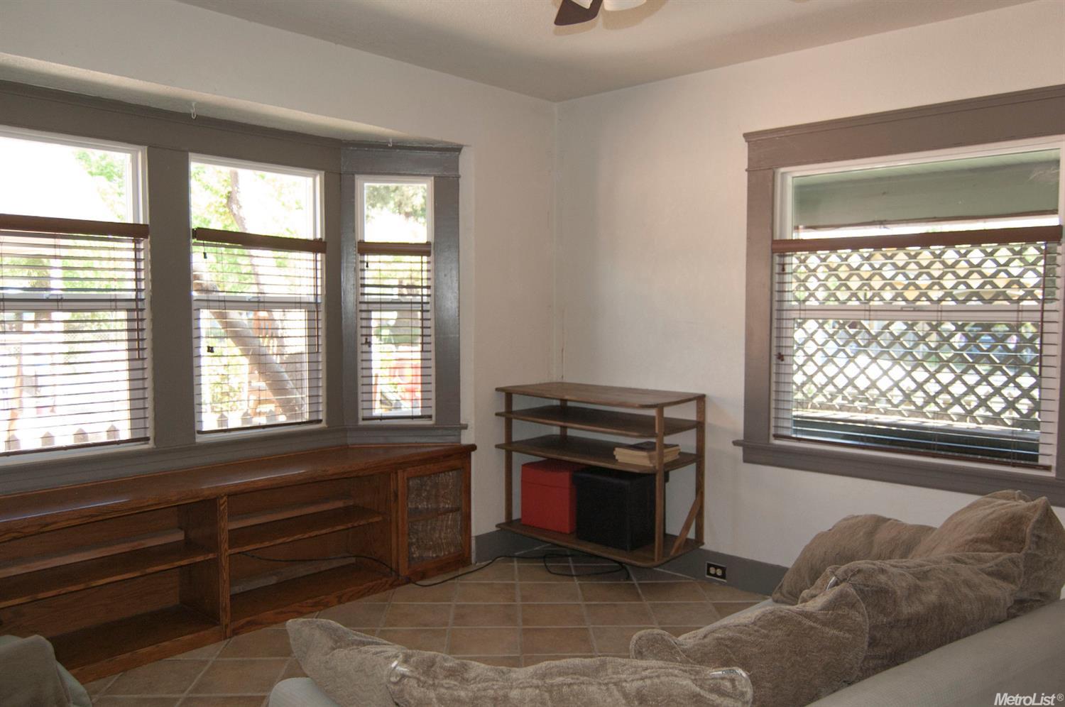 309 Flora St, Lodi, CA 95240 photo 3