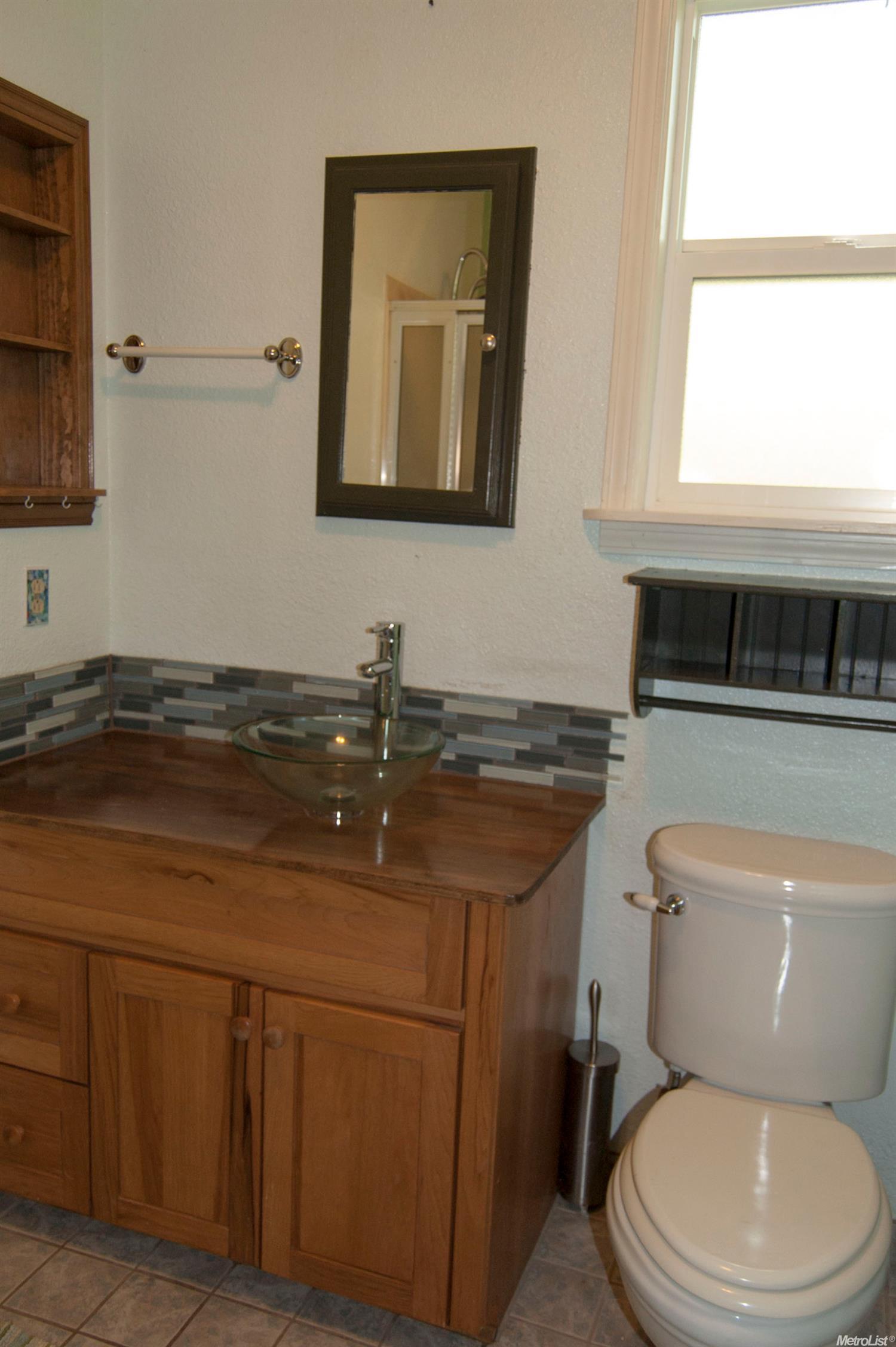 309 Flora St, Lodi, CA 95240 photo 7
