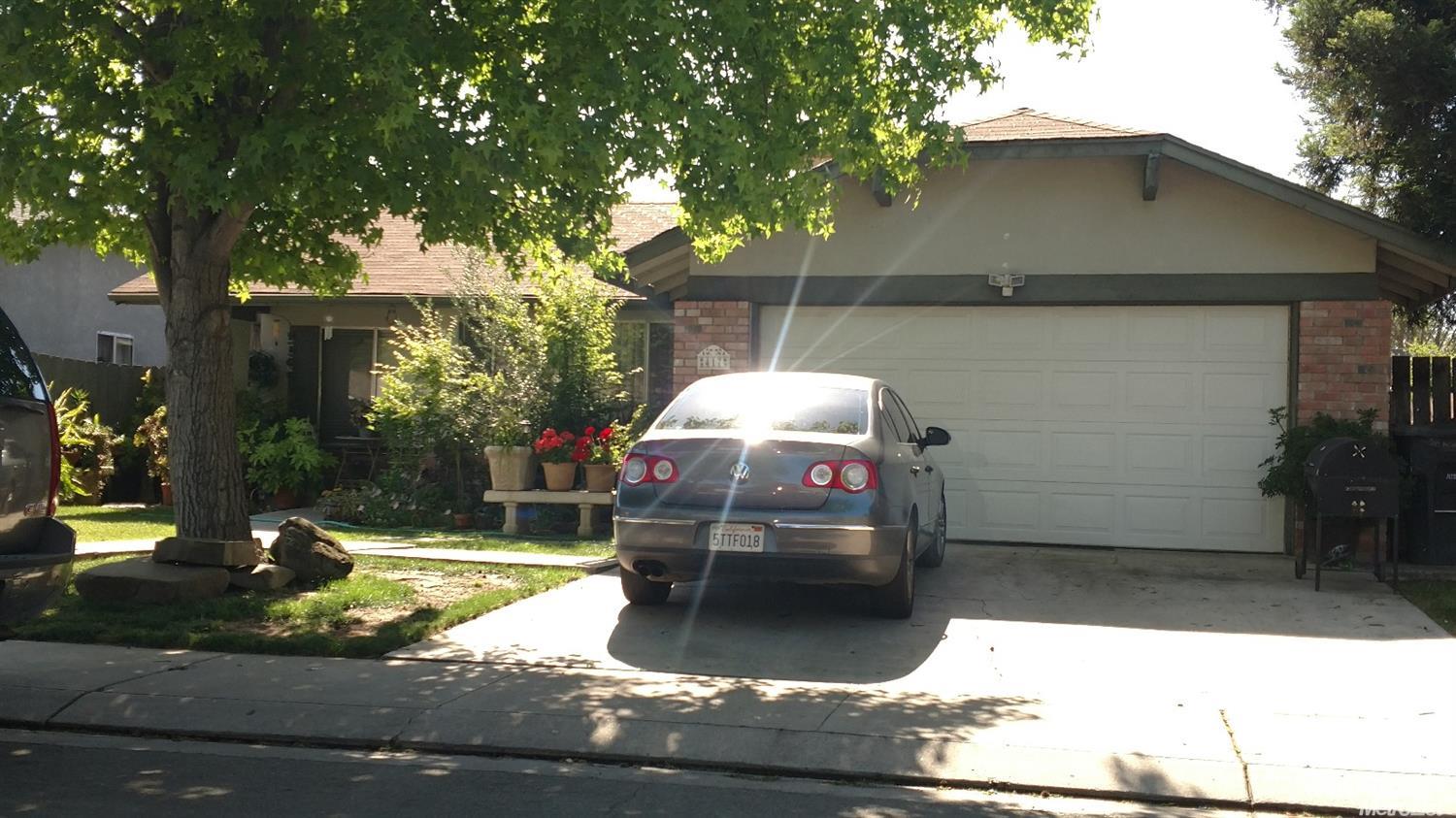 417 Boone Way, Modesto, CA 95351 photo 2
