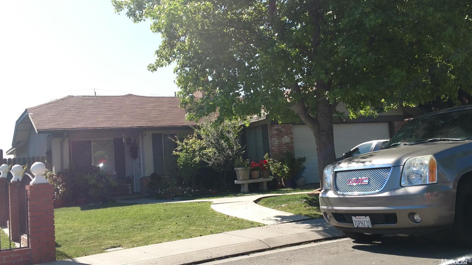 417 Boone Way, Modesto, CA 95351 photo 1