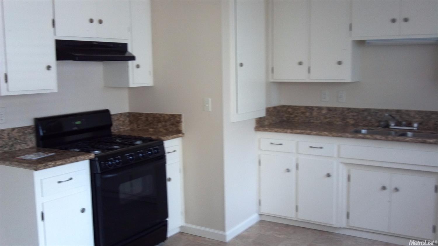 501 Comstock Ct, Modesto, CA 95351 photo 4