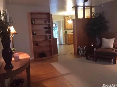 737 Elm Ave, Modesto, CA 95351 photo 4