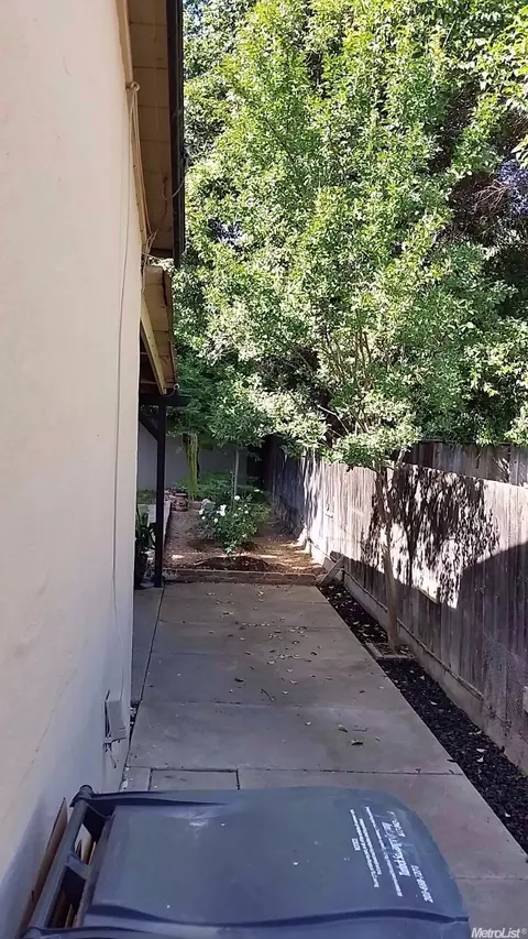 737 Elm Ave, Modesto, CA 95351 photo 13