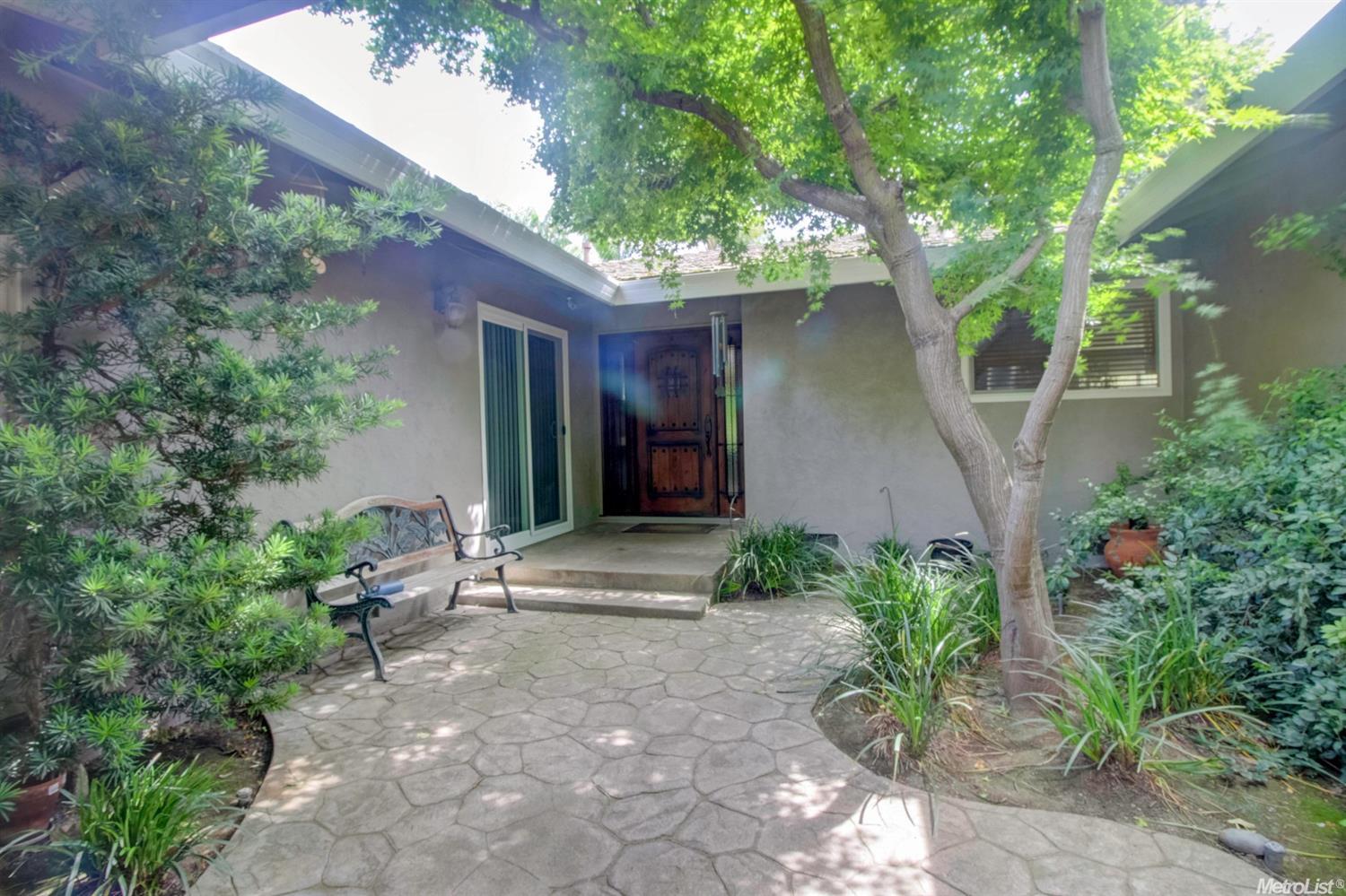 1012 Bristol Ln, Modesto, CA 95350 photo 5