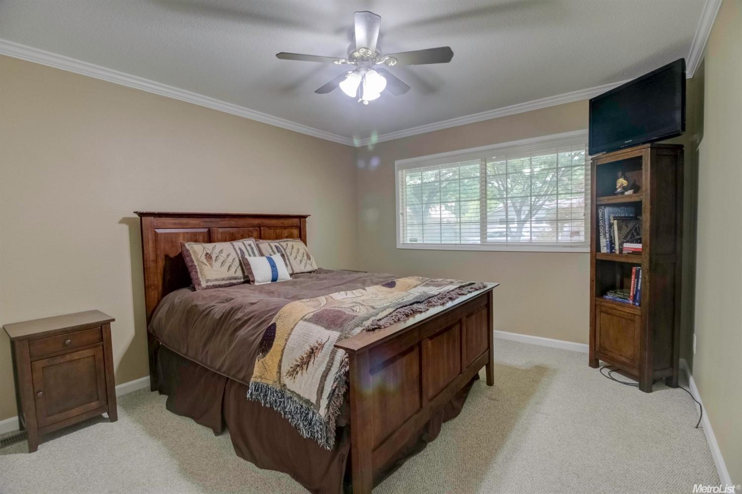 1012 Bristol Ln, Modesto, CA 95350 photo 21