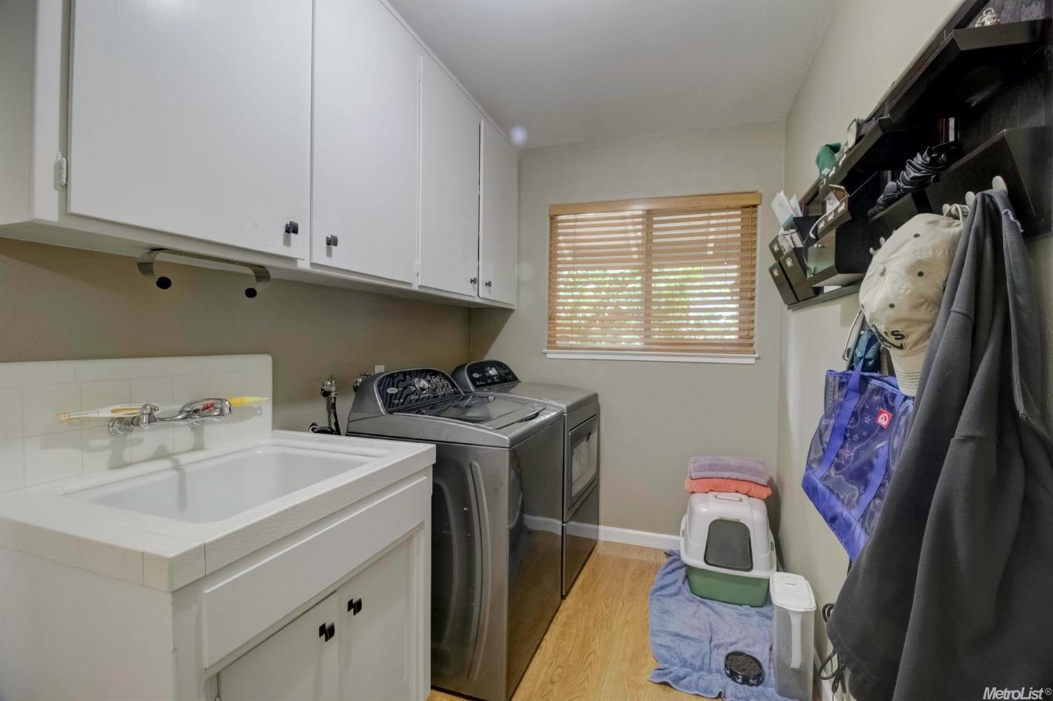 1012 Bristol Ln, Modesto, CA 95350 photo 15